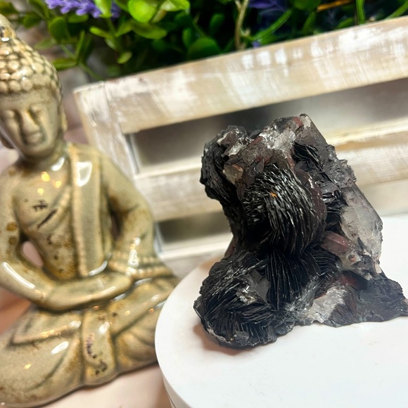 Specularite Rose with Quartz - Picture 4 of 4